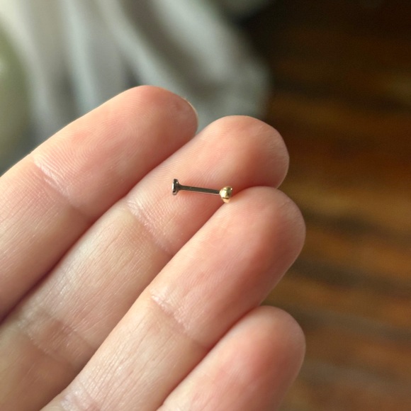 14K gold CZ push back flat back stud - Picture 4 of 4